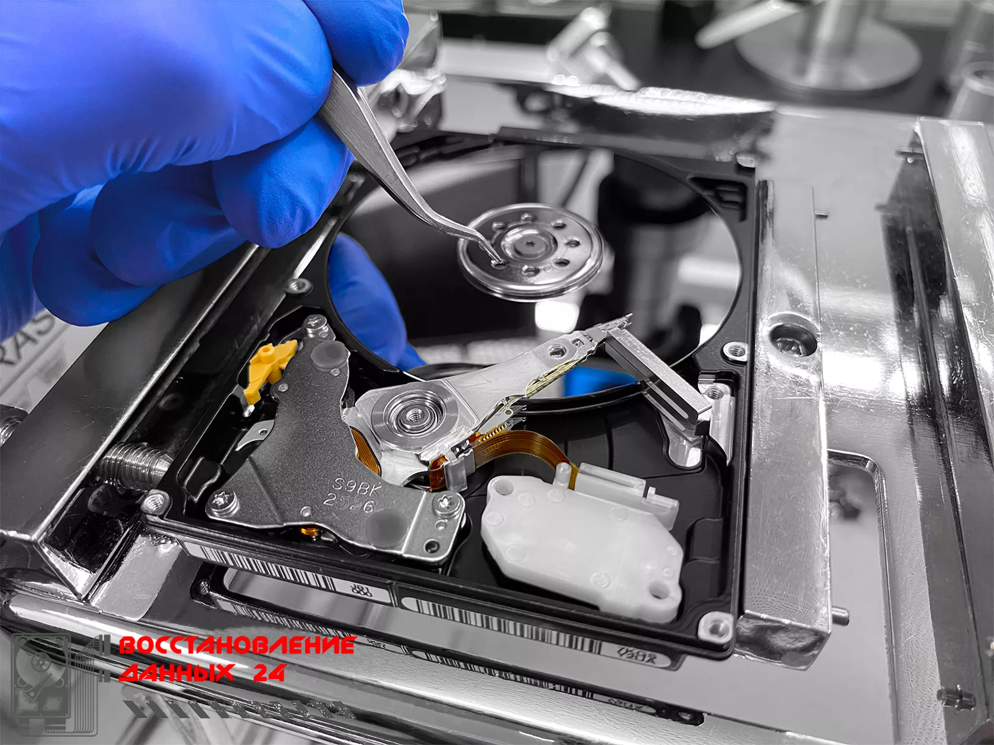 Залипание блока магнитных головок жесткого диска - проблема с HDD